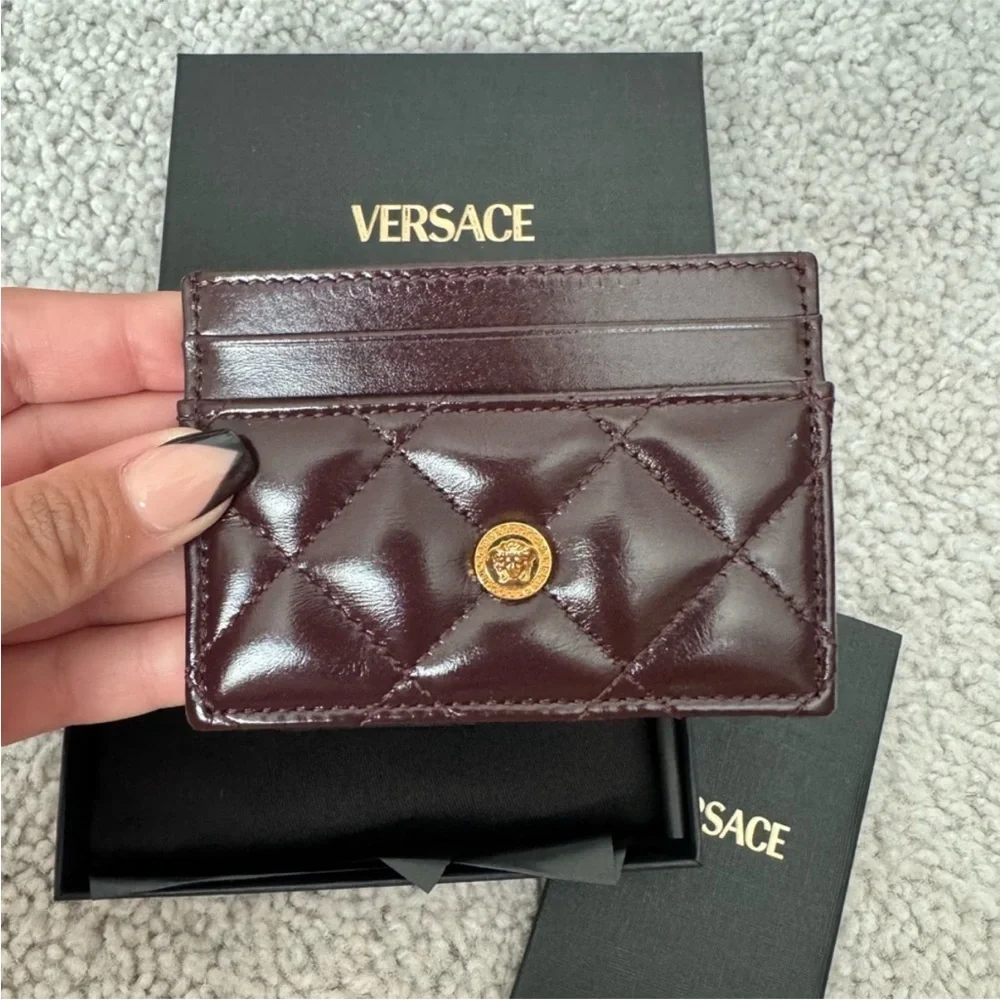 NWT Versace Medusa Burgundy Patent Leather Cardholder